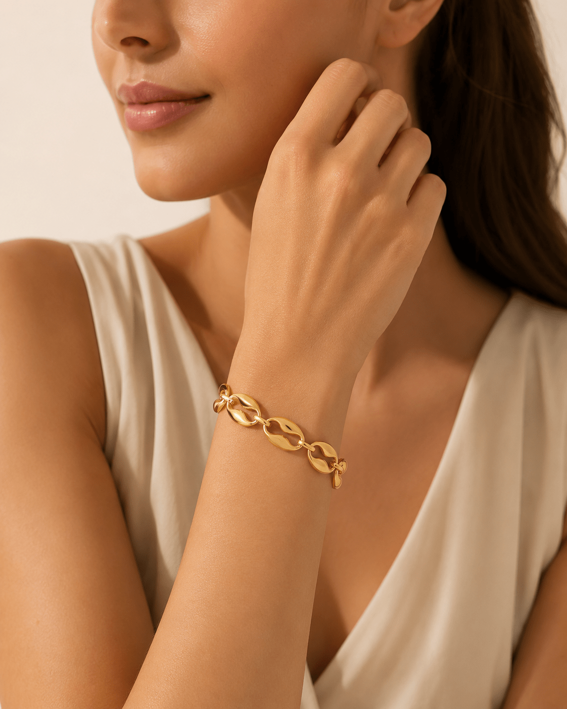 Close-up of Simone Gold Oval Link Chain Bracelet showing the oval links